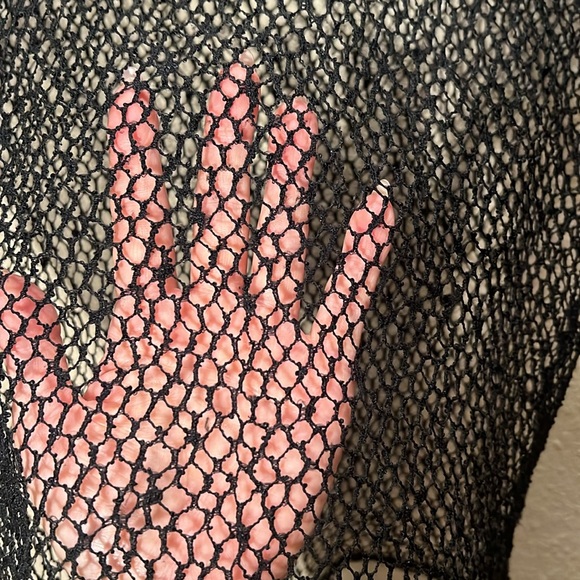 Mesh Black Crop Sleeve Top - Picture 2 of 4